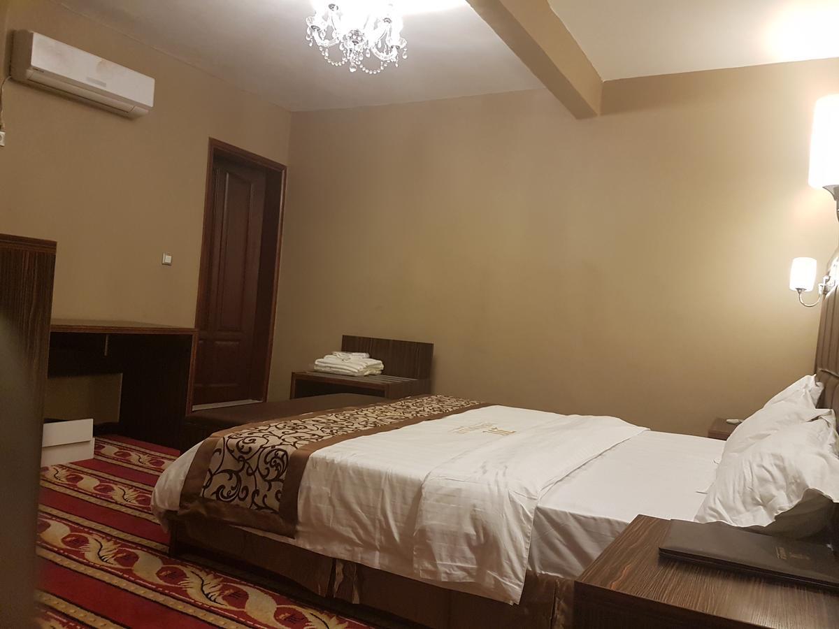 Mbayaville Hotel Douala Dış mekan fotoğraf