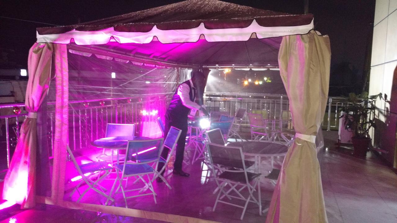 Mbayaville Hotel Douala Dış mekan fotoğraf